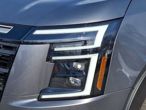 New 2025 Nissan Armada PRO-4X image 8