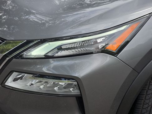 Certified 2023 Nissan Rogue SV FWD image 29