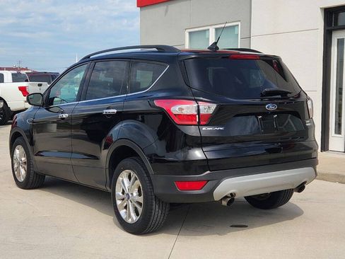 Used 2018 Ford Escape SE w/ SE Sync 3 Package AWD/4WD image 4