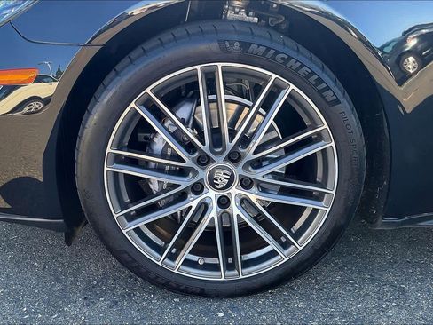 Used 2021 Porsche Panamera image 12
