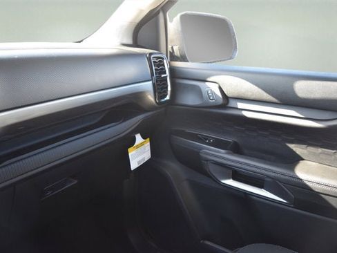 New 2025 Ford Ranger XLT w/ FX4 Off-Road Package image 12