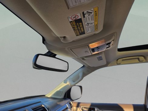 Used 2019 Lexus GX 460 Luxury image 15