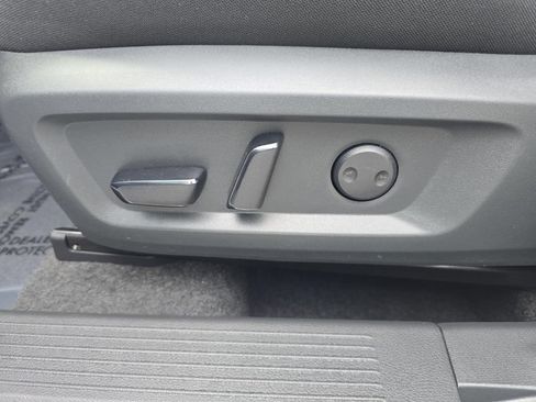 Used 2026 Nissan Rogue SV w/ Cold Weather Package FWD image 18