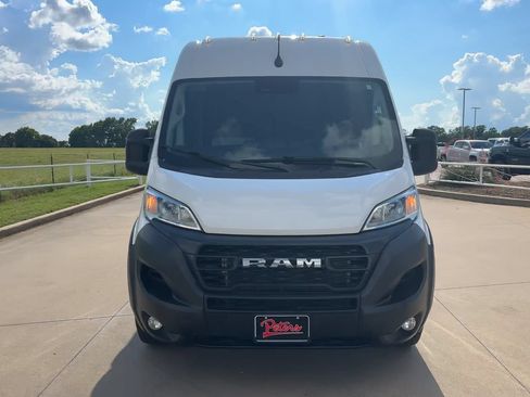 Used 2025 RAM ProMaster 2500 w/ Convenience Group FWD image 4