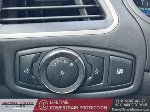 Used 2024 Ford Edge SEL image 12