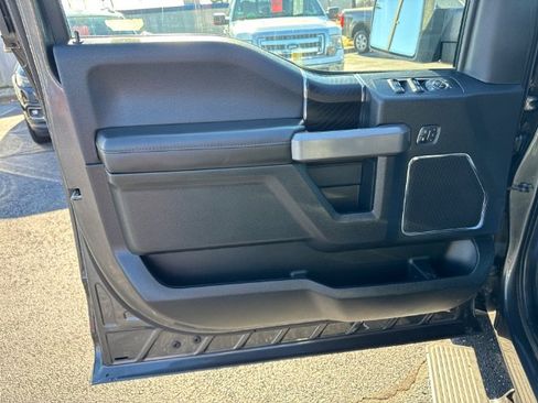 Used 2019 Ford F150 Platinum w/ Equipment Group 701A Luxury image 18