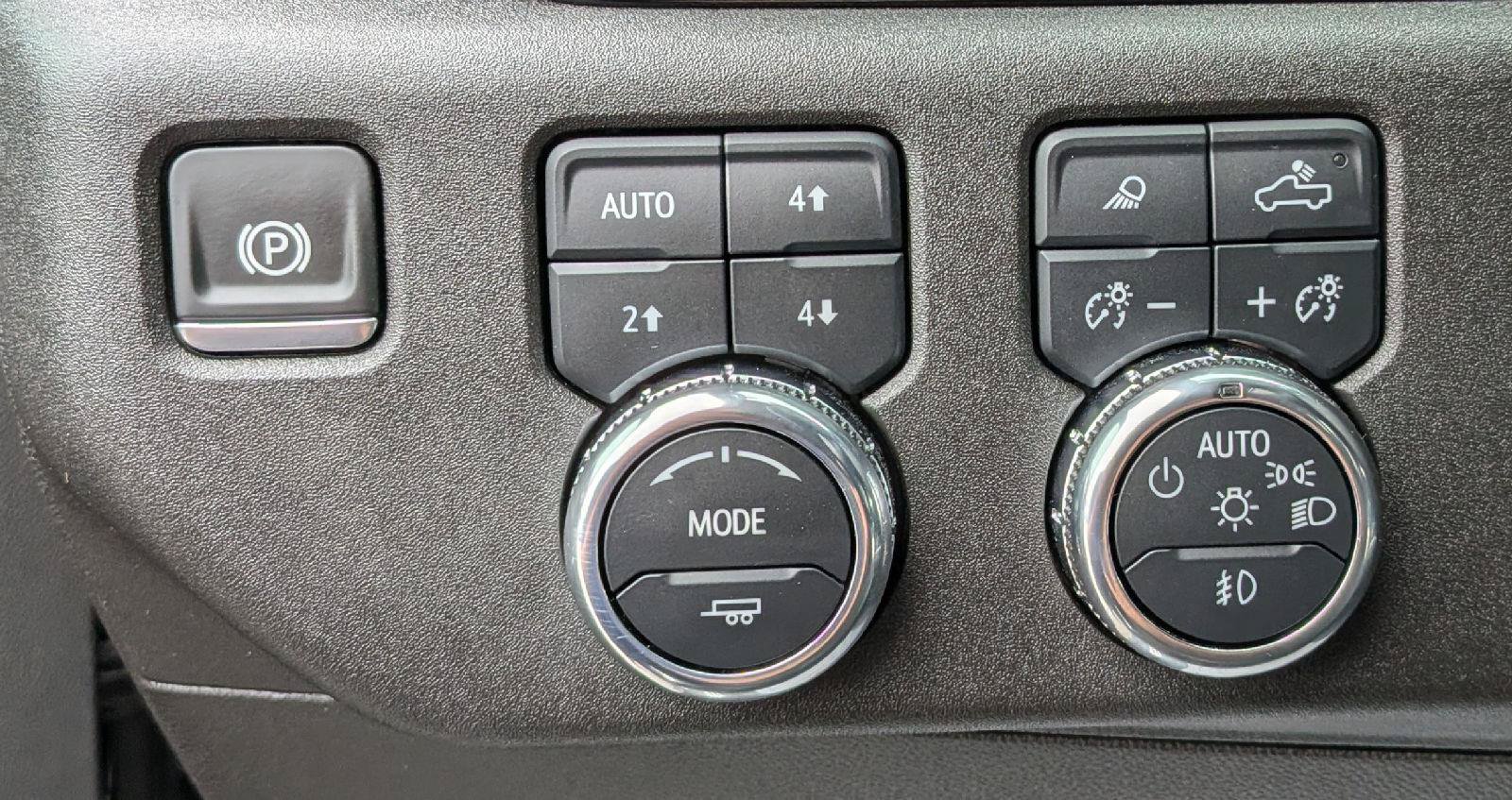 Used 2025 GMC Sierra 2500 SLT w/ SLT Premium Package AWD/4WD image 16