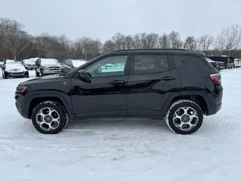 Used 2022 Jeep Compass Trailhawk w/ Trailhawk Convenience Group image 2