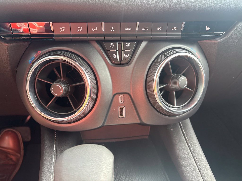 Used 2024 Chevrolet Blazer LT FWD image 12