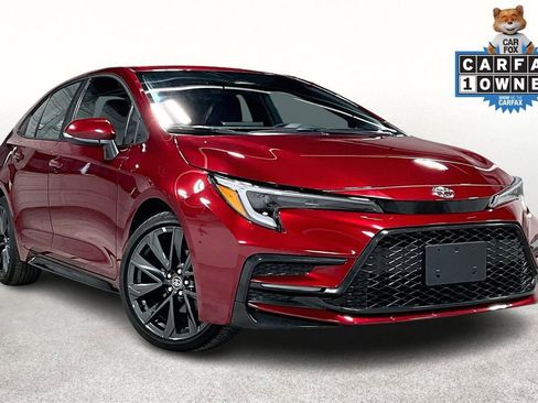 Used 2025 Toyota Corolla SE image 1
