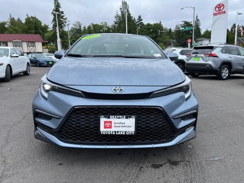 Used 2025 Toyota Corolla SE w/ SE Premium Package AWD/4WD image 2