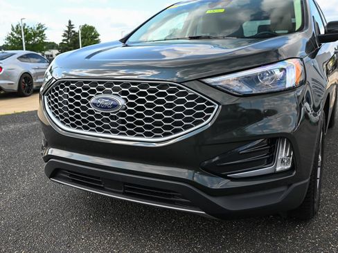 Certified 2023 Ford Edge SEL w/ Convenience Package AWD/4WD image 11