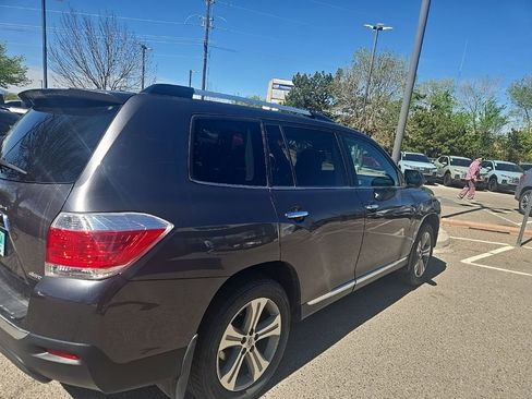 Used 2012 Toyota Highlander Limited w/ Protection Pkg AWD/4WD image 3