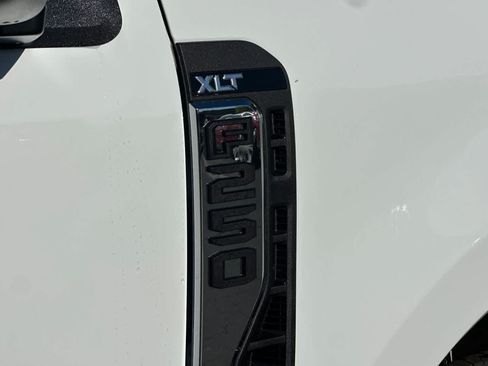 New 2026 Ford F250 XLT w/ FX4 Off-Road Package AWD/4WD image 7
