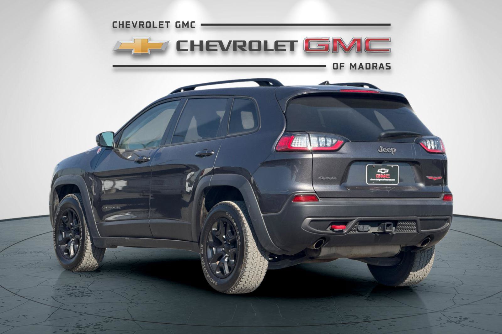 Used 2022 Jeep Cherokee Trailhawk w/ Comfort/Convenience Group AWD/4WD image 5
