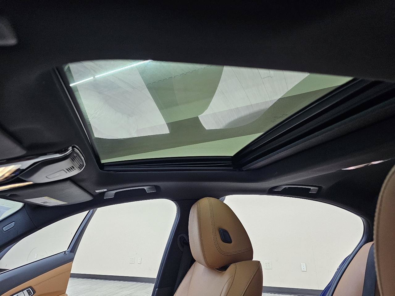 Used 2019 BMW 330i Sedan w/ Convenience Package RWD image 36