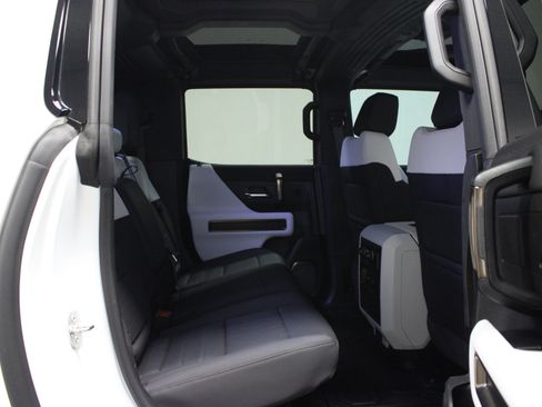 Used 2024 GMC Hummer EV 3X w/ Extreme Off-Road Package AWD/4WD image 15