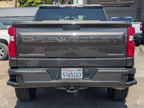 Certified 2021 Chevrolet Silverado 1500 Custom RWD image 9