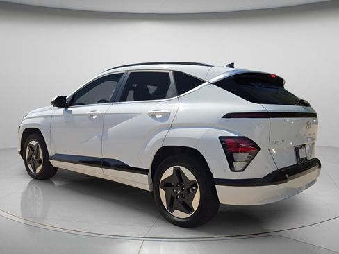 Used 2024 Hyundai Kona Limited FWD image 6