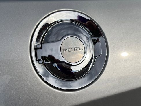 Used 2009 Dodge Challenger SRT8 w/ SRT Option Group II image 10