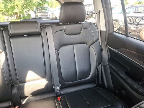 Certified 2023 Jeep Grand Cherokee Limited AWD/4WD image 14