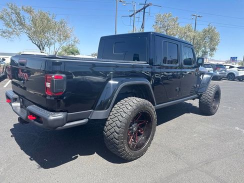 Used 2022 Jeep Gladiator Rubicon w/ Trailer Tow Package AWD/4WD image 8