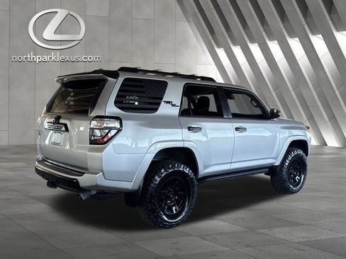 Used 2022 Toyota 4Runner TRD Off-Road Premium image 6