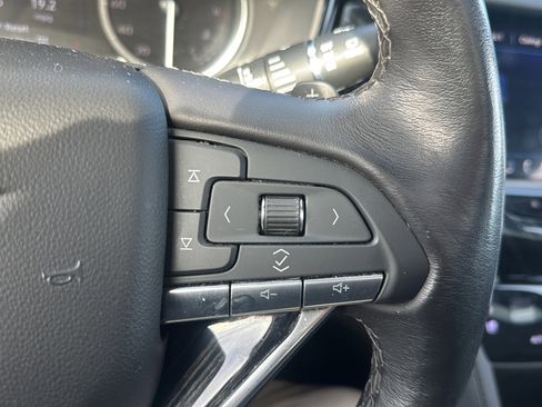 Used 2023 Cadillac XT6 Premium Luxury image 36