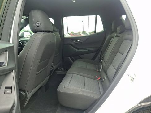 Used 2026 Chevrolet Equinox LT AWD/4WD image 14