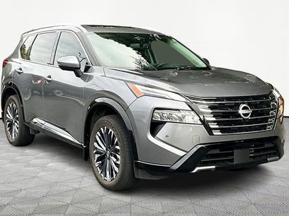 Used 2025 Nissan Rogue Platinum w/ Tech Package