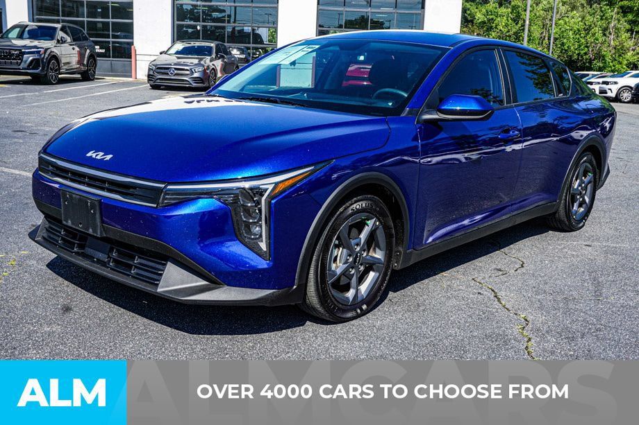 Used 2025 Kia K4 FWD image 2