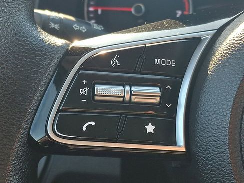 Used 2023 Kia Forte LXS w/ LXS Technology Package image 19