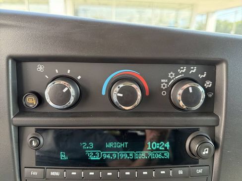 Used 2025 Chevrolet Express 3500 LT w/ LT Preferred Equipment Group RWD image 19