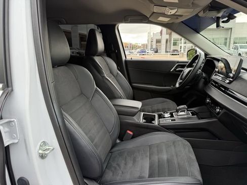 Used 2024 Mitsubishi Outlander SE Black Edition AWD/4WD image 29