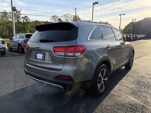 Used 2018 Kia Sorento EX FWD image 5