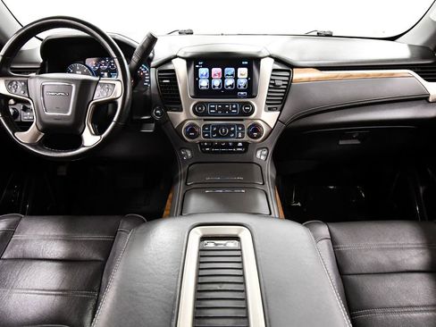 Used 2020 GMC Yukon Denali w/ Denali Ultimate Package image 3