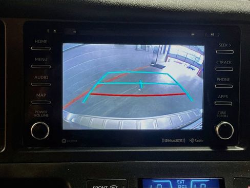 Used 2019 Toyota Sienna LE FWD image 13