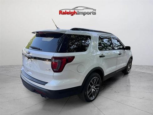 Used 2018 Ford Explorer Sport w/ Ford Safe & Smart Package AWD/4WD image 5