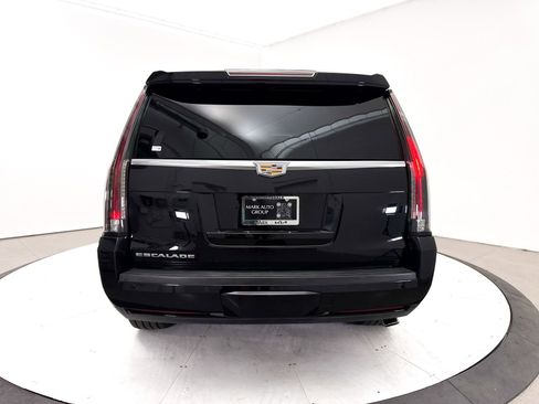 Used 2016 Cadillac Escalade Platinum AWD/4WD image 17