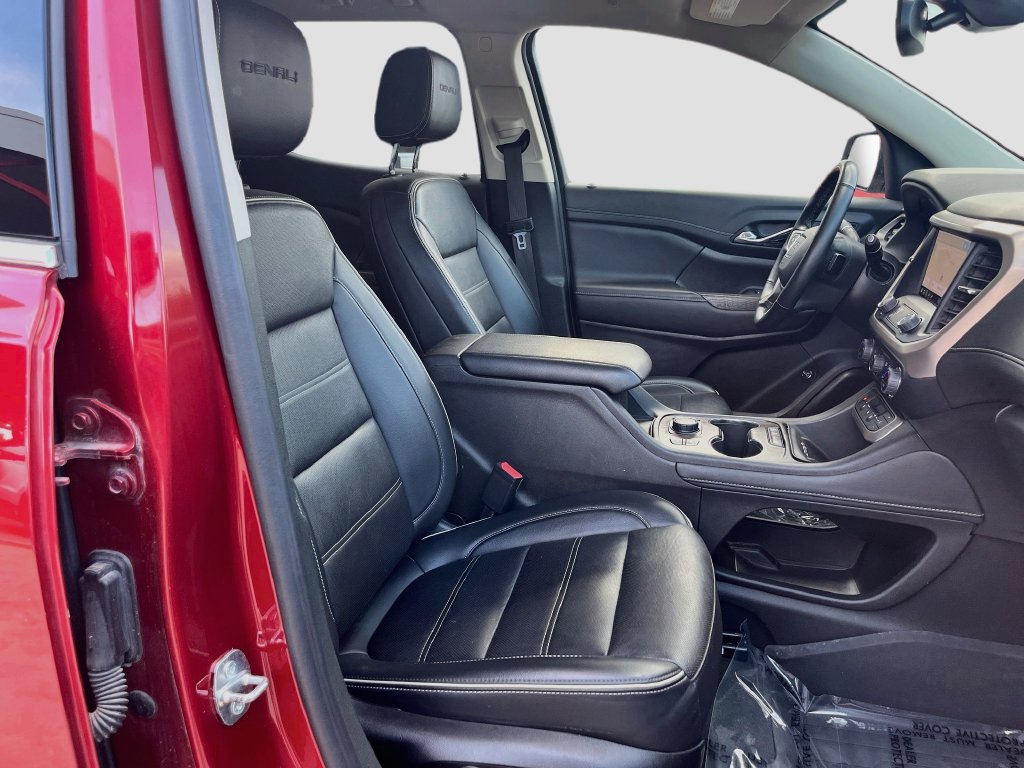 Used 2023 GMC Acadia Denali AWD/4WD image 30