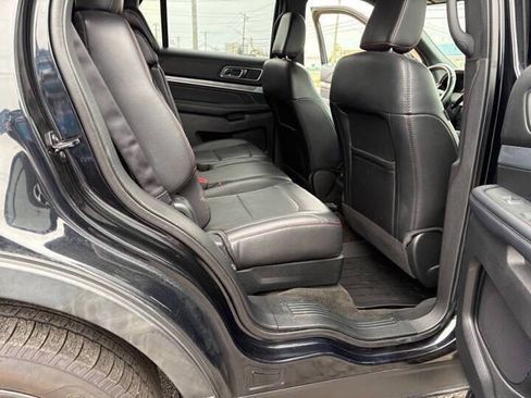 Used 2019 Ford F150 XLT w/ Equipment Group 302A Luxury AWD/4WD image 11