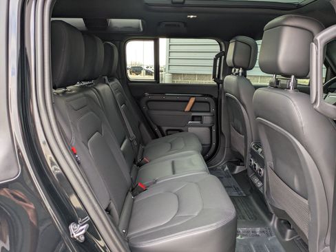 Certified 2023 Land Rover Defender 110 X image 29