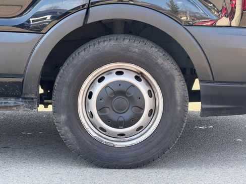 Used 2019 Ford Transit 350 XL image 5