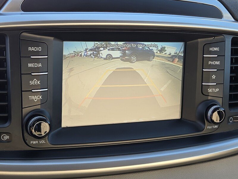 Used 2019 Kia Sorento FWD image 22