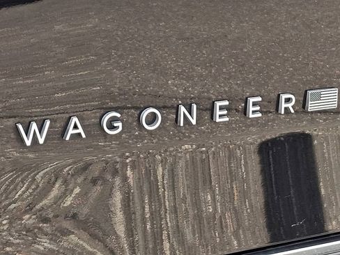 Used 2022 Jeep Wagoneer Series III w/ Premium Group I AWD/4WD image 33