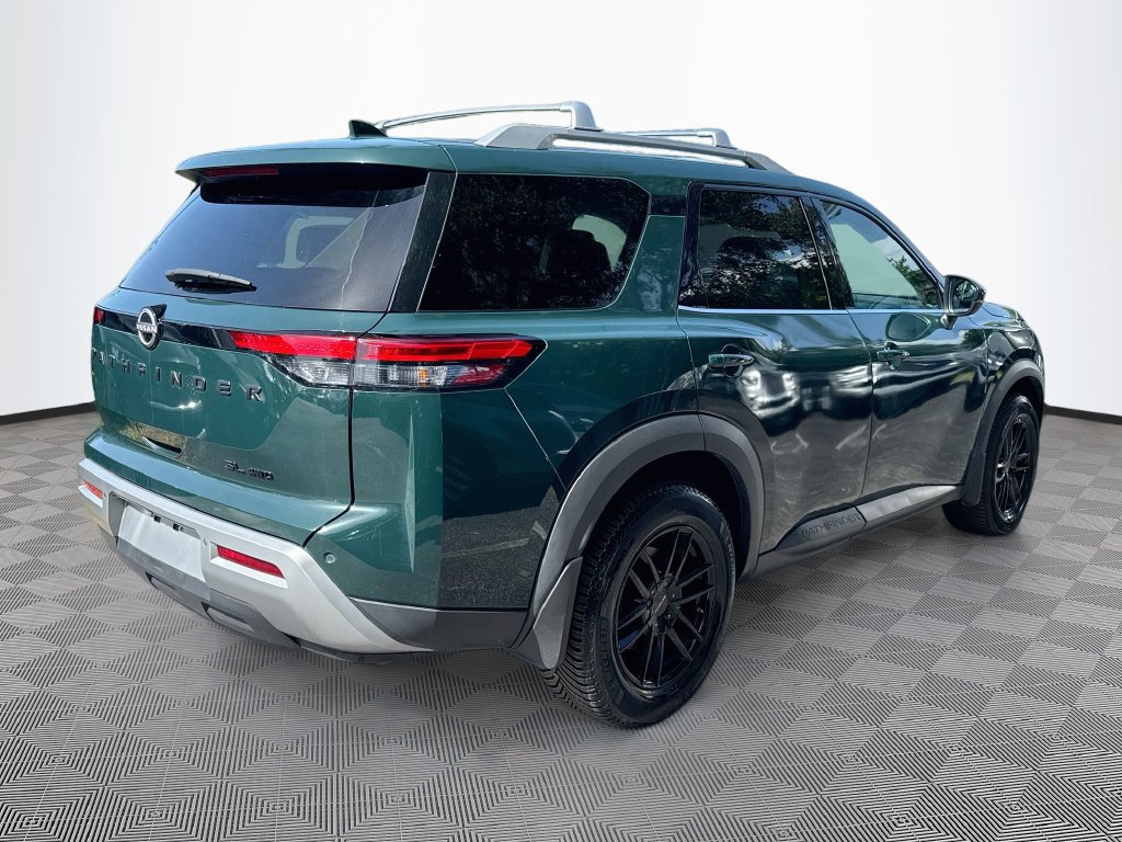 Used 2024 Nissan Pathfinder SL w/ Black Appearance Package AWD/4WD image 6