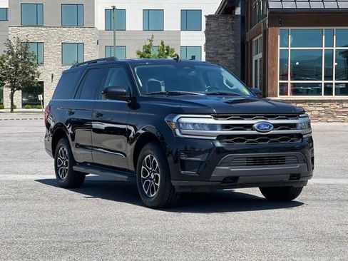 Used 2023 Ford Expedition XLT AWD/4WD image 1