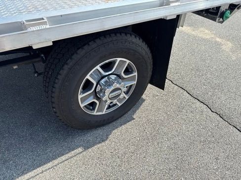 Used 2025 Ford F350 XLT w/ XLT Value Package AWD/4WD image 11