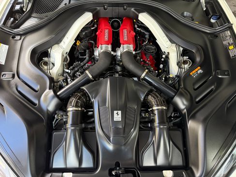 Used 2020 Ferrari Portofino image 37