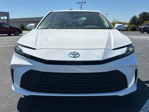 Used 2026 Toyota Camry LE image 8